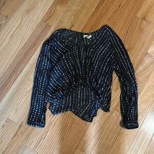 Small flowy black and white top